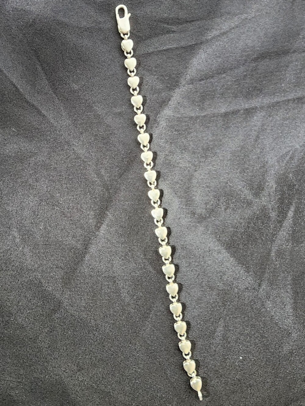 Auth Tiffany & Co. Silver Heart Link Bracelet - Picture 3 of 8